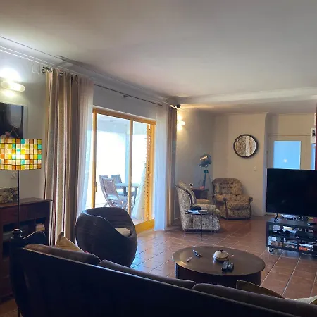 Casa De Pereiras, Nyaraló *